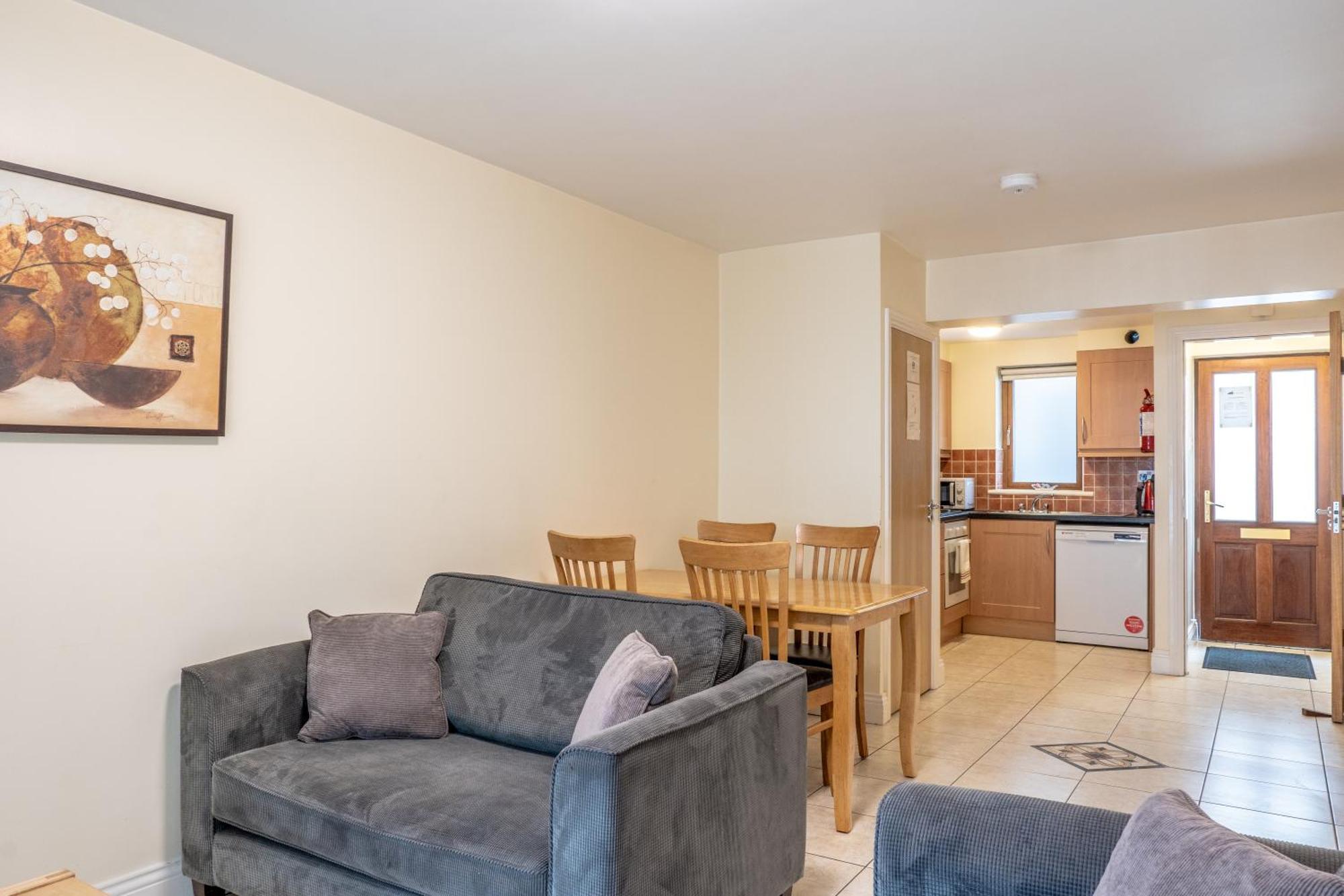 Donegan Court Aparthotel Galway Dış mekan fotoğraf