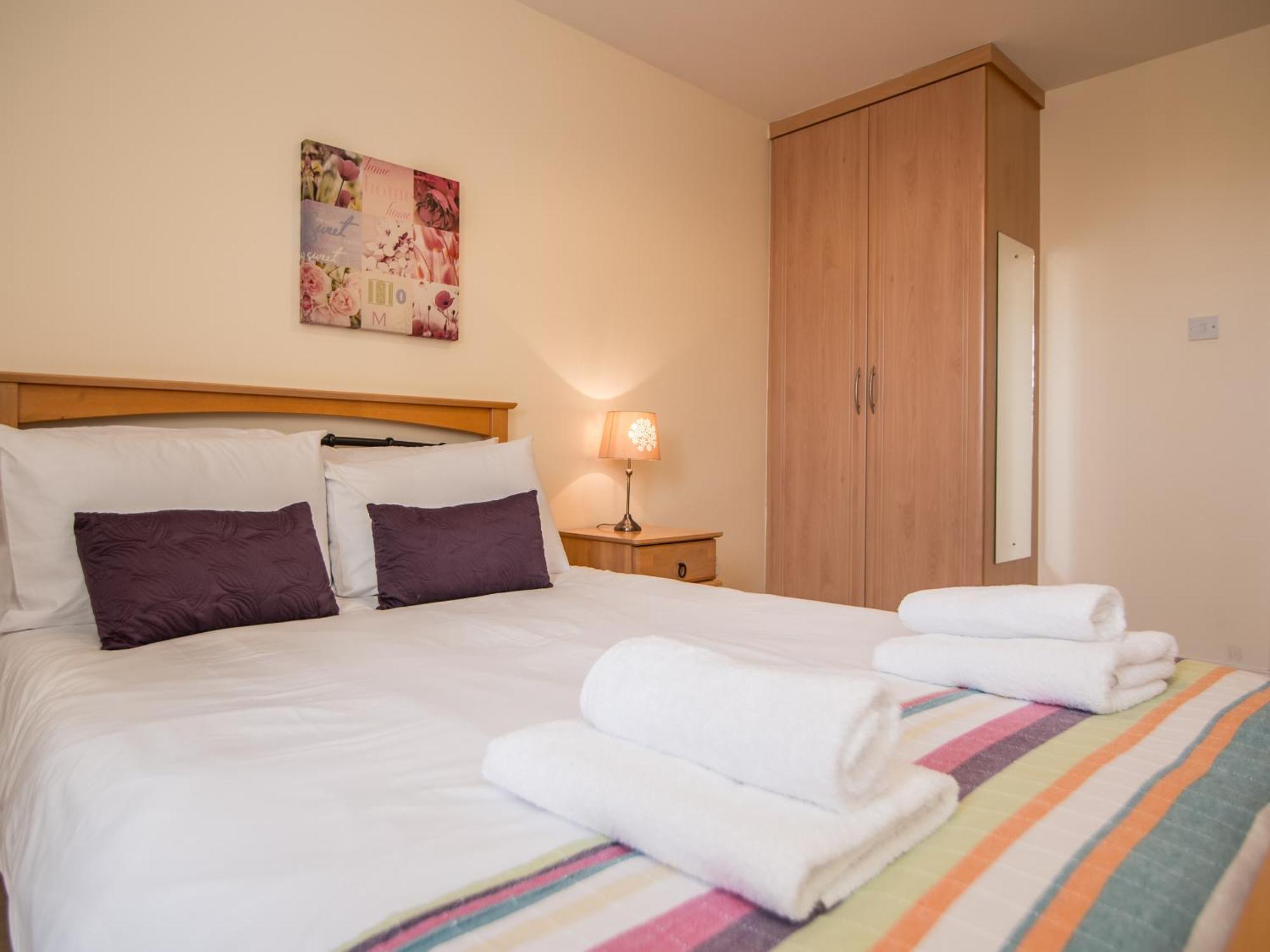 Donegan Court Aparthotel Galway Dış mekan fotoğraf