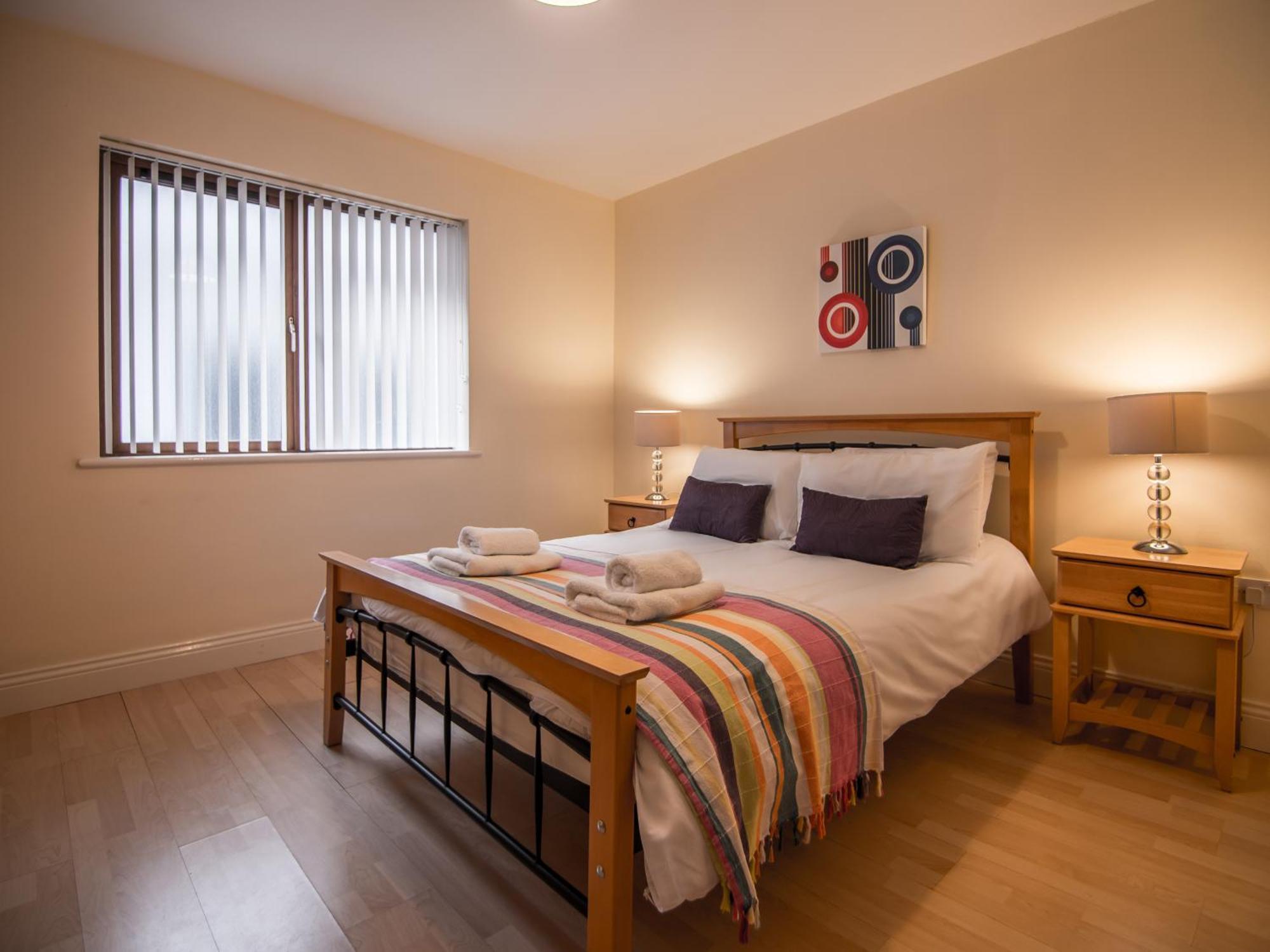 Donegan Court Aparthotel Galway Dış mekan fotoğraf