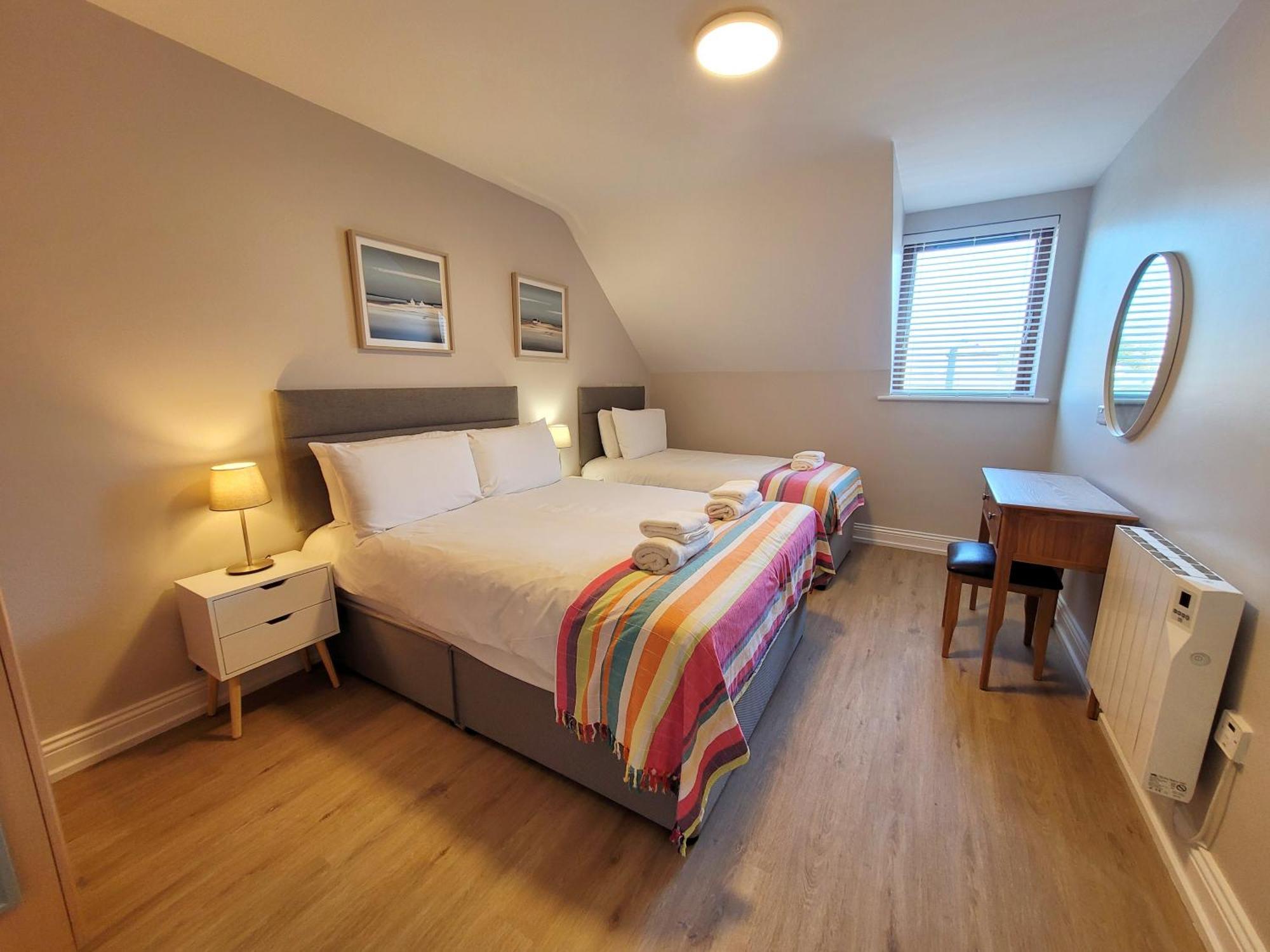 Donegan Court Aparthotel Galway Dış mekan fotoğraf