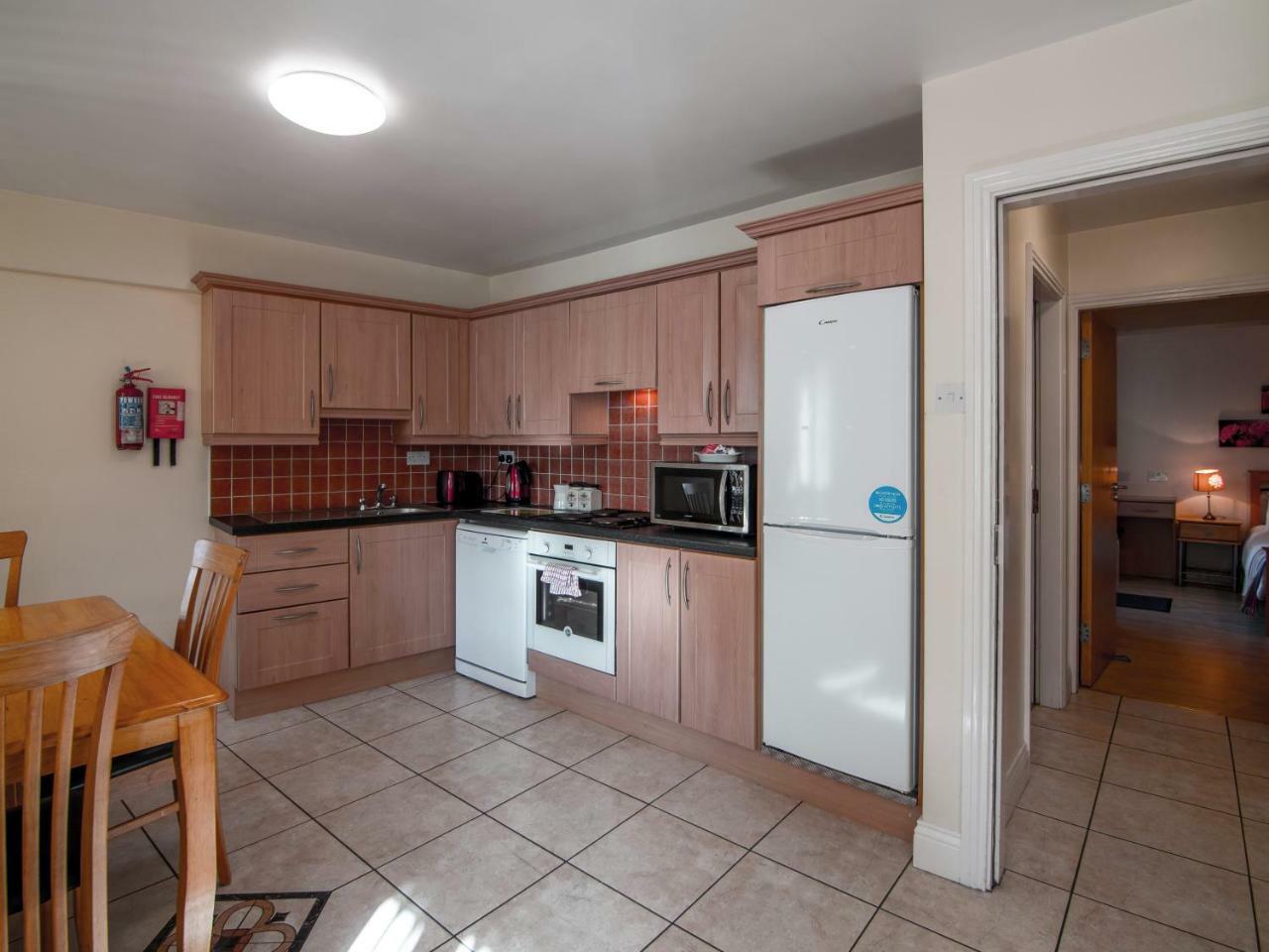 Donegan Court Aparthotel Galway Dış mekan fotoğraf