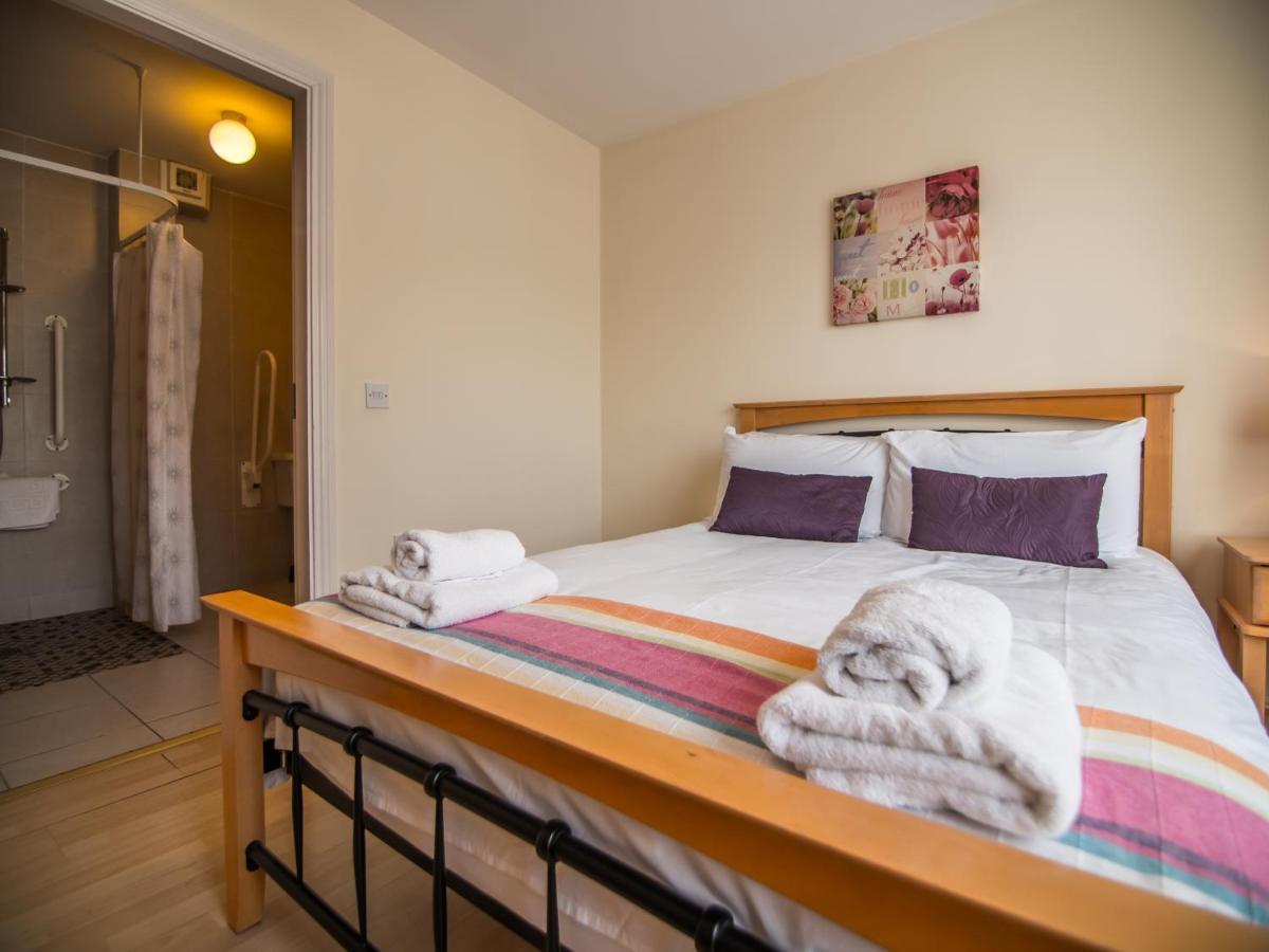 Donegan Court Aparthotel Galway Dış mekan fotoğraf