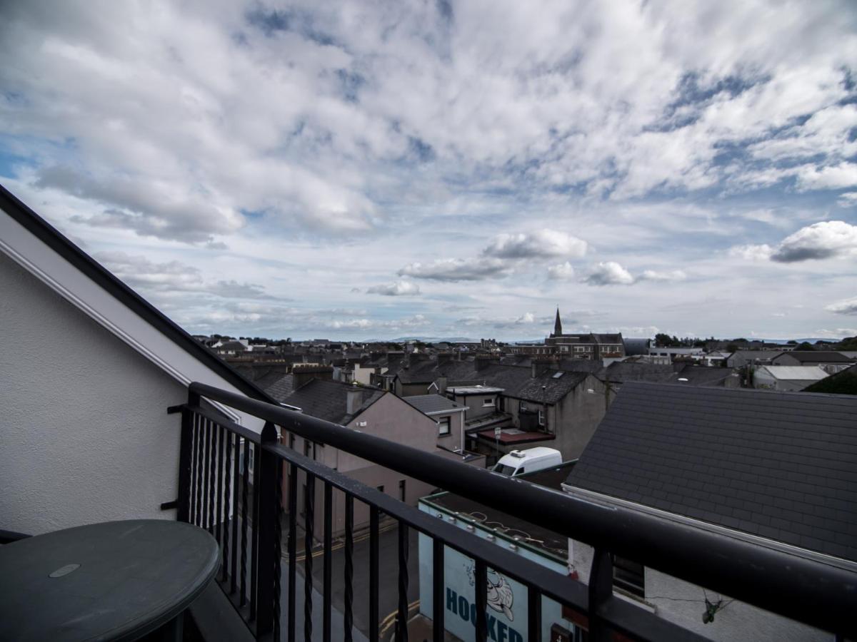 Donegan Court Aparthotel Galway Dış mekan fotoğraf
